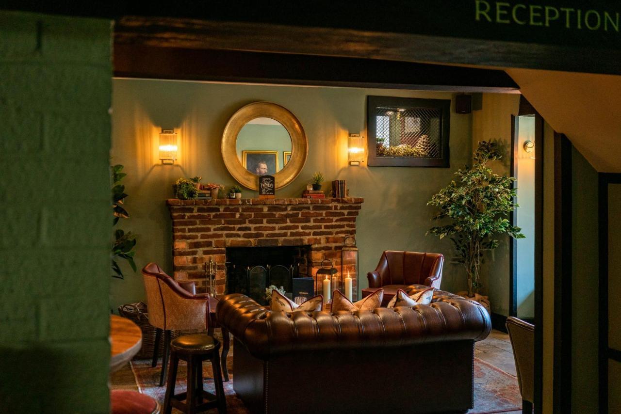 High Corner Inn Godshill  Экстерьер фото