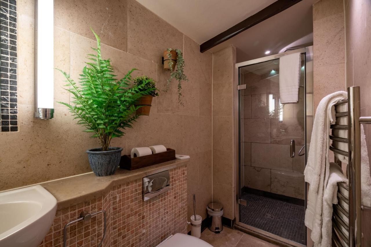 High Corner Inn Godshill  Экстерьер фото